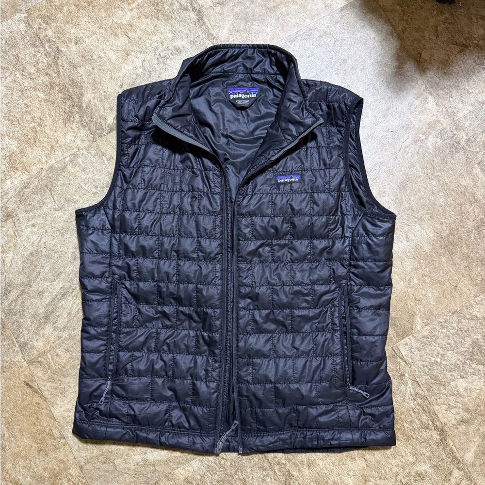Patagonia Men's Nano Puff® LARGE black Vest